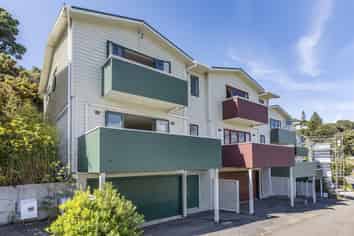 6 Mitika Way, Strathmore Park