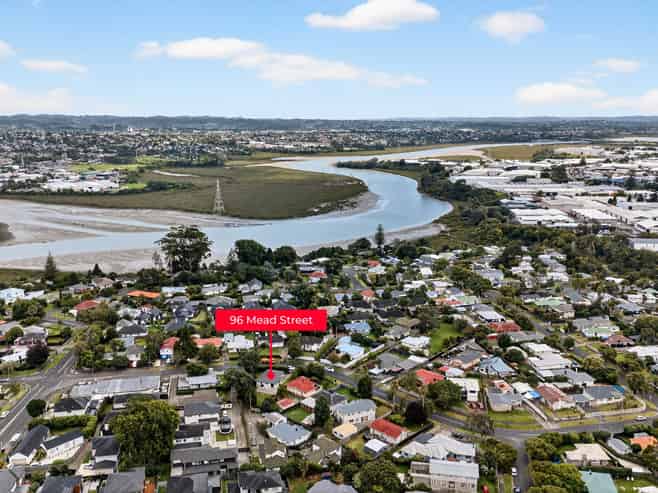 96 Mead Street, Avondale