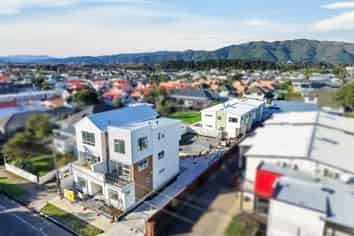 2/46 Cuba Street, Petone