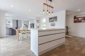 7 Pine Tree Road, HOKITIKA