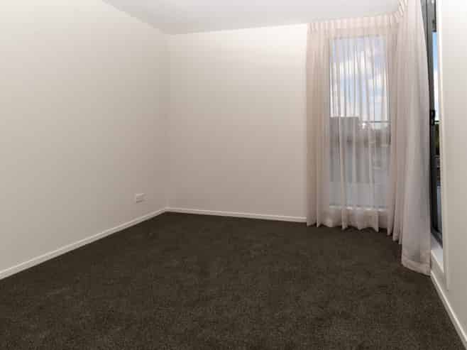 1G/84 Gunner Drive, Te Atatu Peninsula