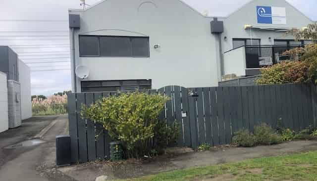 2/14 Acheron Drive, Riccarton