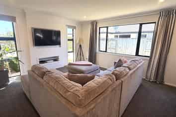 Manawatu / Whanganui - Address withheld