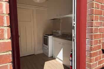 2/1 Queen Street, North Dunedin