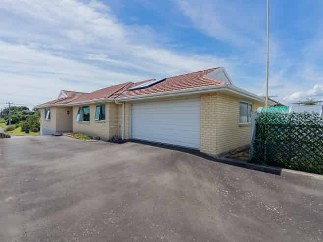 71 Tasman Road, Otaki Beach