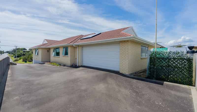 71 Tasman Road, Otaki Beach