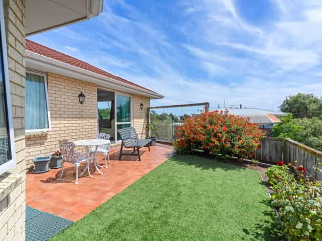 71 Tasman Road, Otaki Beach