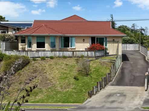 71 Tasman Road, Otaki Beach