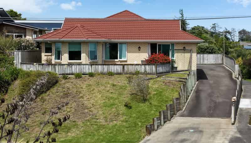 71 Tasman Road, Otaki Beach