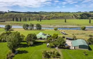 526 River Road, Otane