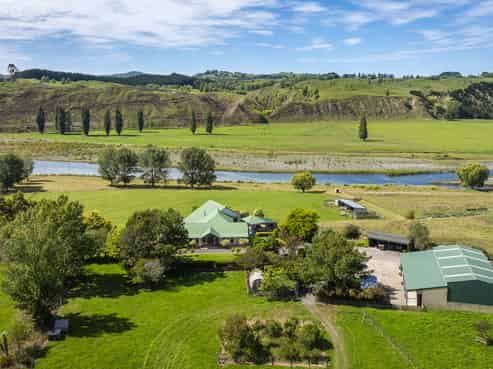 526 River Road, Otane