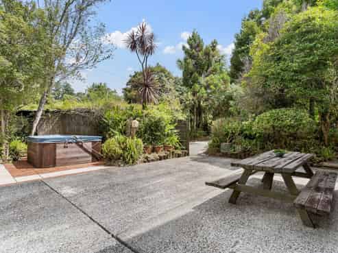 51 Hibiscus Coast Highway, Silverdale
