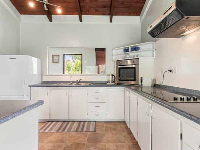 51 Hibiscus Coast Highway, Silverdale