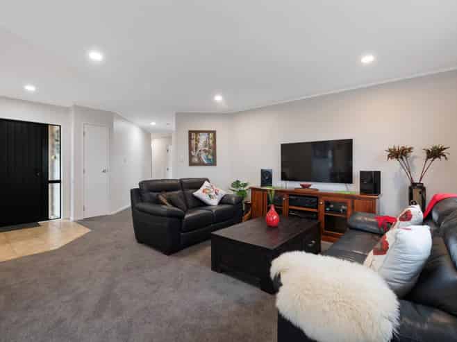 48 Barberton Terrace, Papakura