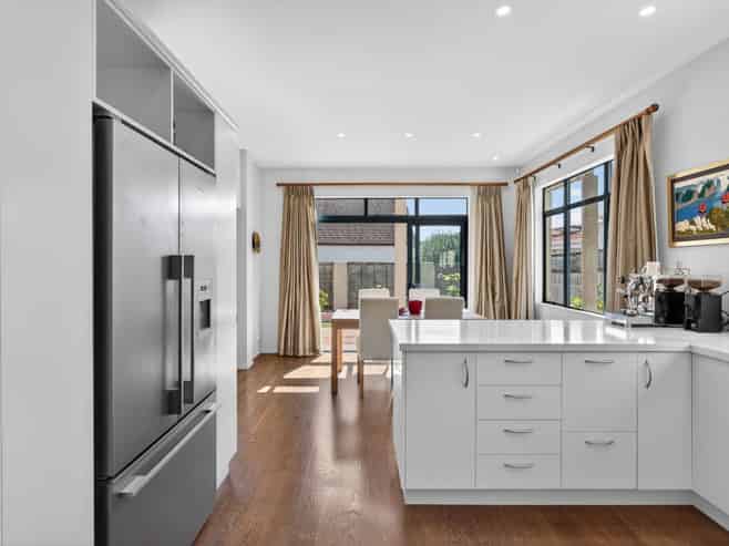 17 Tuhimata Street, Saint Heliers