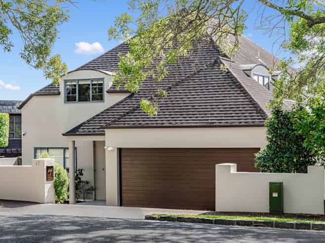 17 Tuhimata Street, Saint Heliers