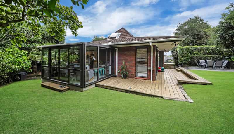 2/3 Diosma Place, Botany Downs