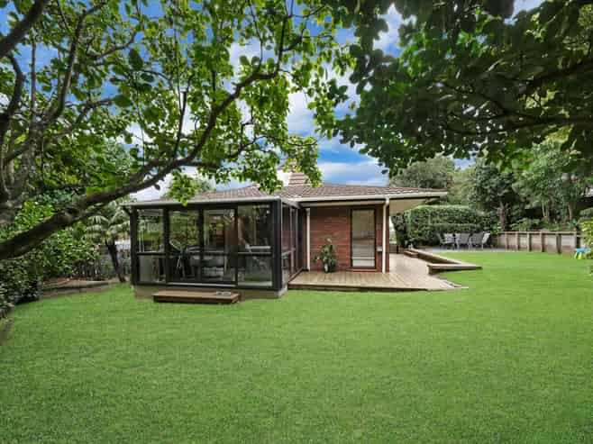 2/3 Diosma Place, Botany Downs