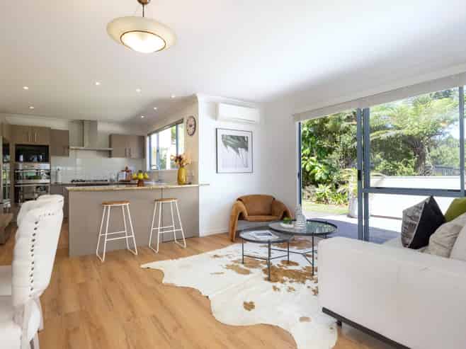 47 Chamari Close, Titirangi