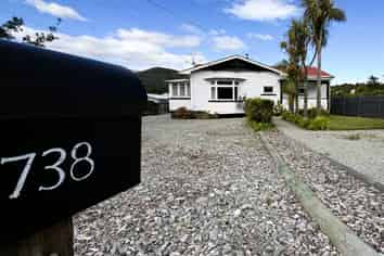 738 Seven Mile Road, Runanga