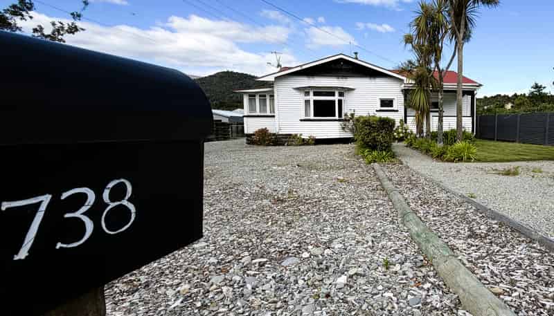 738 Seven Mile Road, Runanga