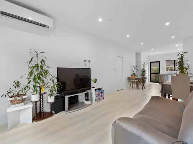 7/66 Clayburn Road, Glen Eden