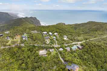15 Log Race Road, Piha