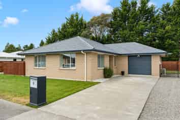 8 Maple Grove, Masterton