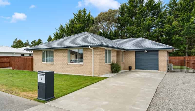 8 Maple Grove, Masterton