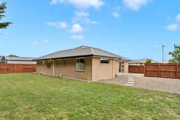 8 Maple Grove, Masterton