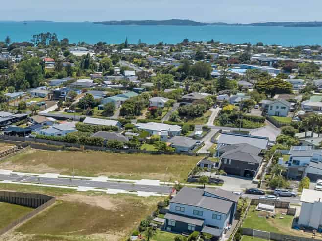 45 Seventh View Avenue, Beachlands