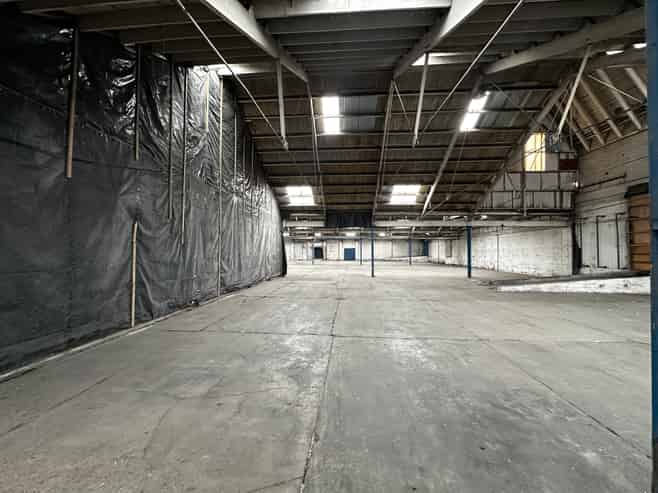 Harbour Basin Warehouse - Split or Whole