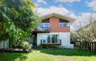 8 Tropicana Drive, Mount Roskill