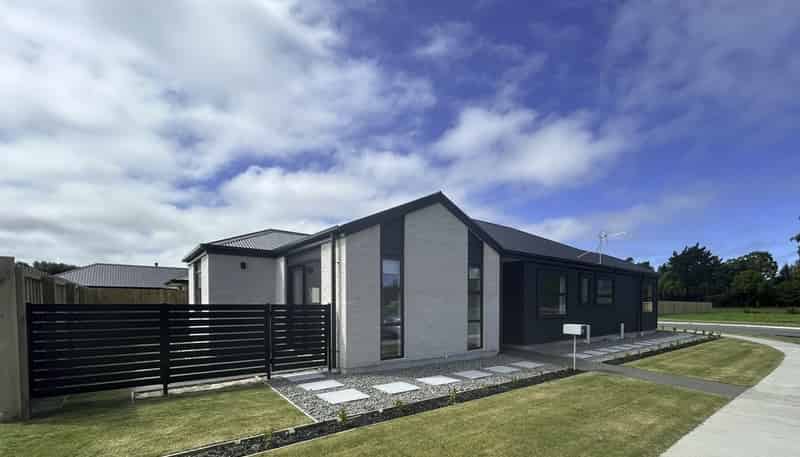 15 Thirlwall Street, Woodend