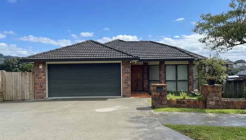 11 Innisowen Place, Flat Bush