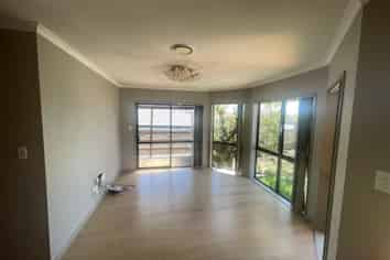 11 Innisowen Place, Flat Bush