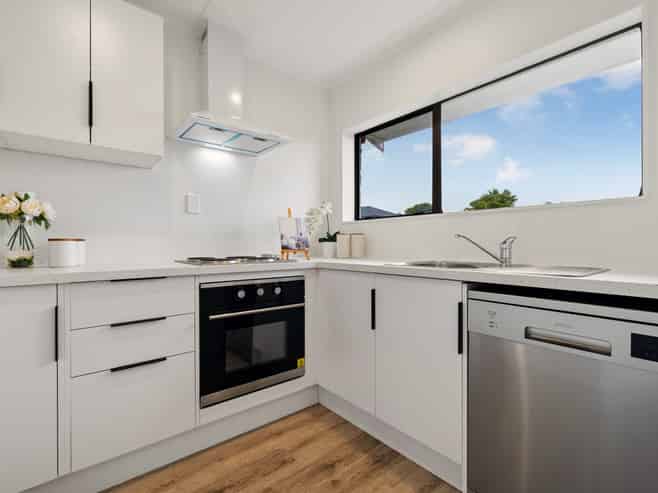 1/7 Tusac Place, Totara Vale