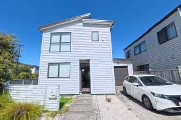 11 Pihoihoi Place, Hobsonville