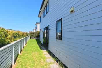 11 Pihoihoi Place, Hobsonville