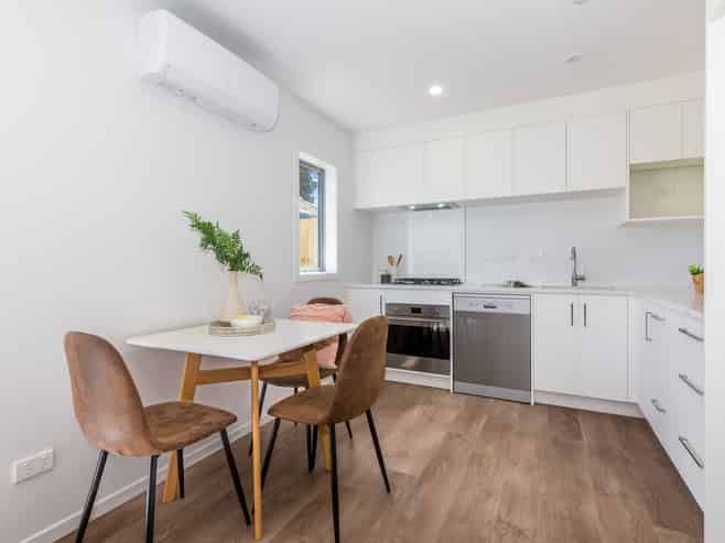 2/12 Mana Avenue, Titahi Bay