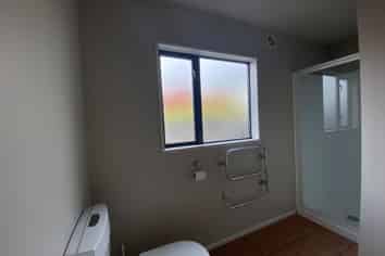 2/573 Manchester Street, Saint Albans