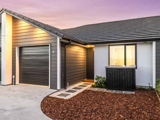 9 Metoriti Crescent, KARAKA