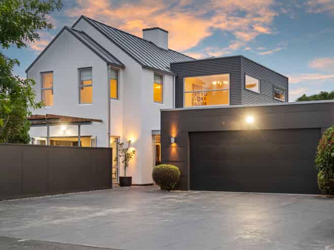 87 Travis Country Drive, Burwood