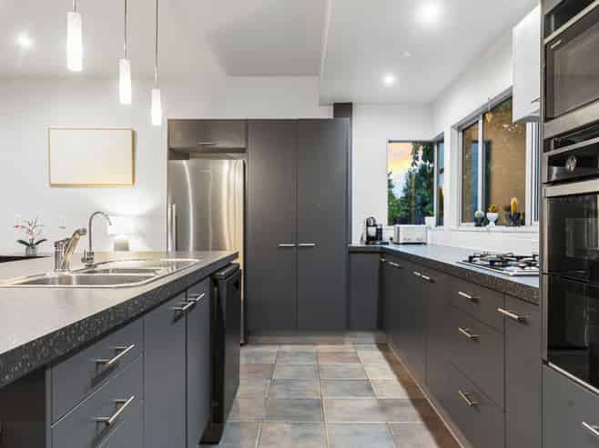 87 Travis Country Drive, Burwood