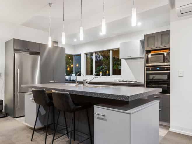 87 Travis Country Drive, Burwood