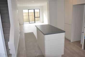 14/9 Surrey Street, Tawa