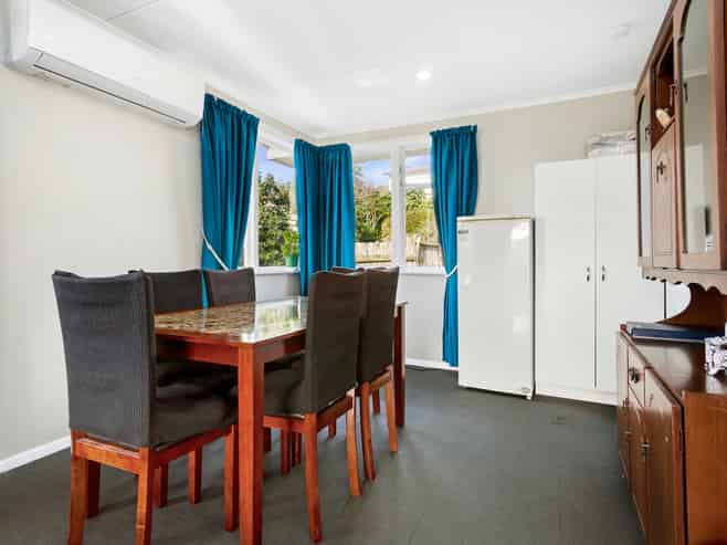 82 Bell Street, Tawa