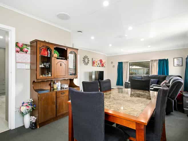 82 Bell Street, Tawa