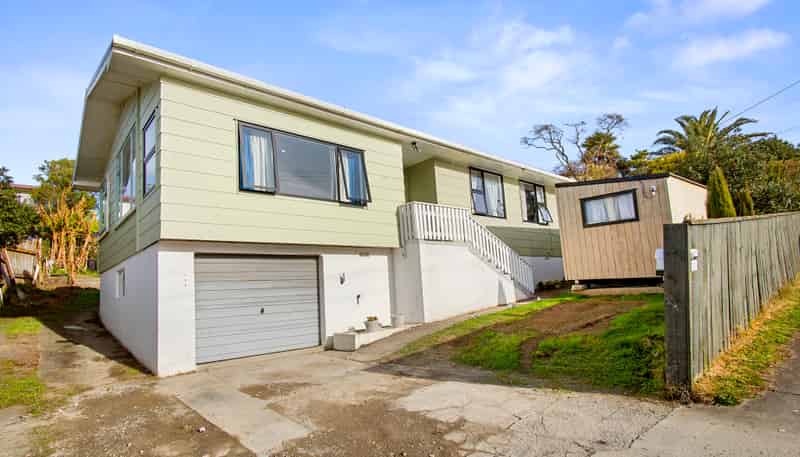 82 Bell Street, Tawa