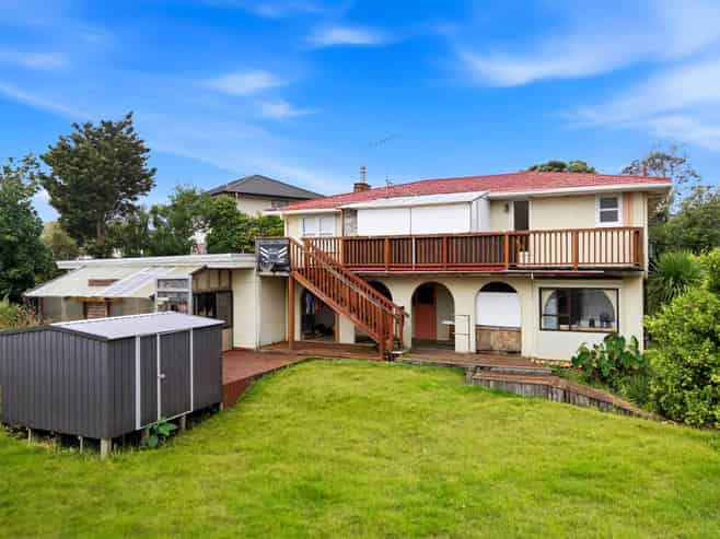 866 East Coast Road, Northcross